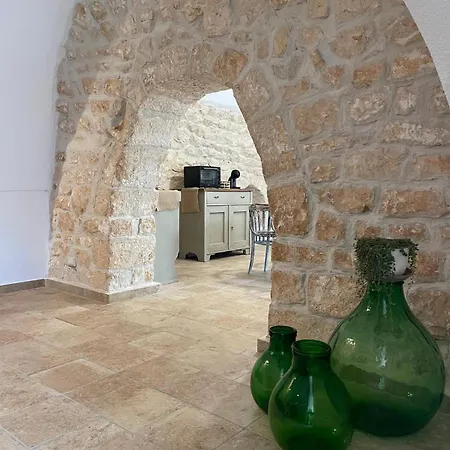 Trullo Santa Lucia Tatil Evi *